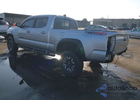 2022 Toyota Tacoma Trd Off Road z USA, uszkodzony, nr VIN 3TMDZ5BN3NM125687